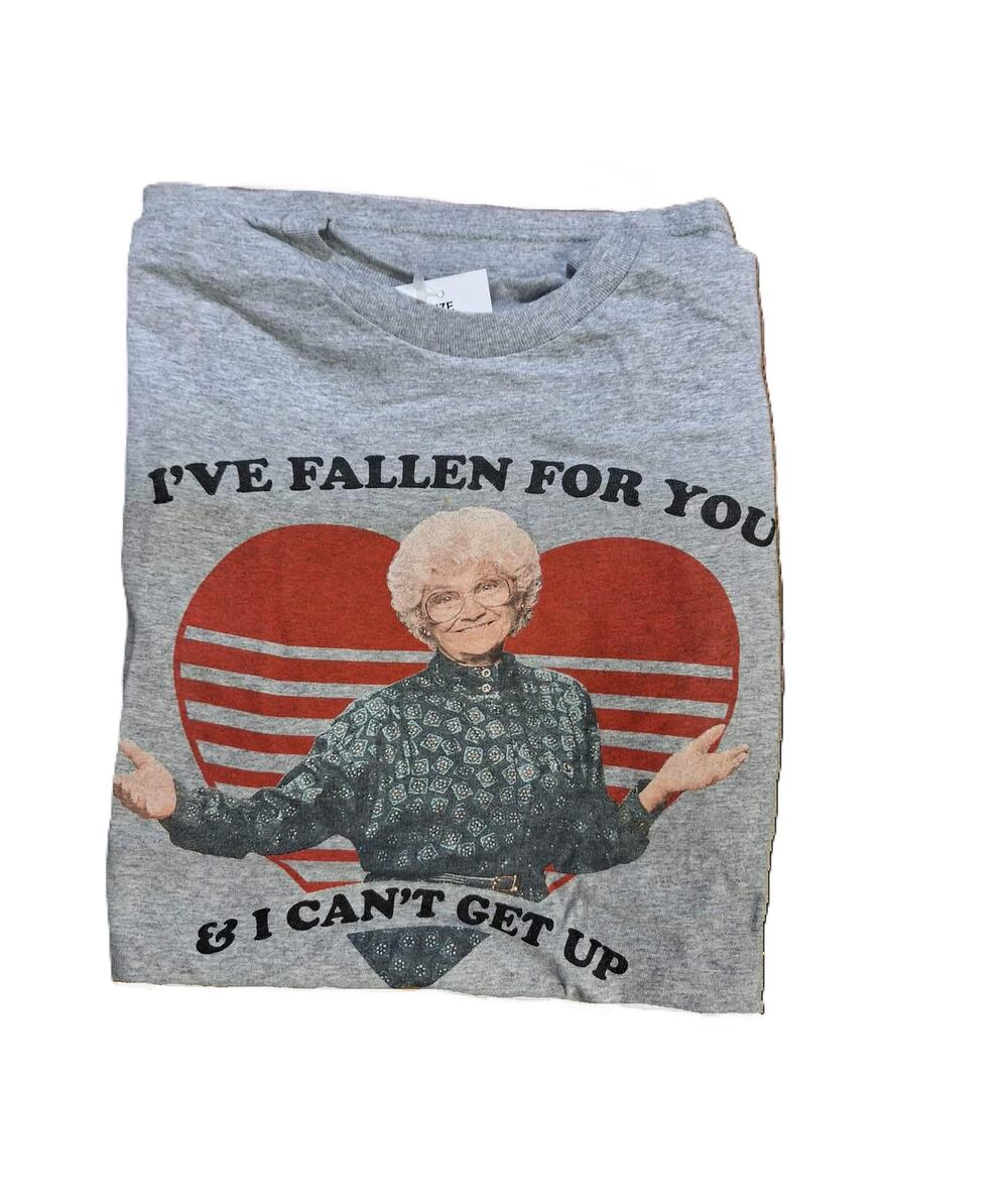 The Golden Girls Men's Sophia T-shirt Small NWT